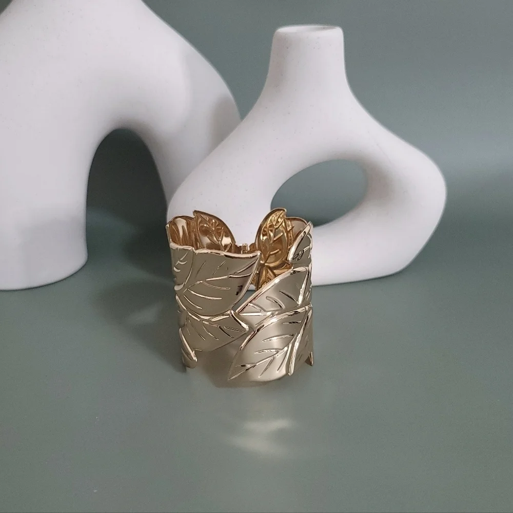 Stainless steel gold tone leaf chunky cuff bracelet